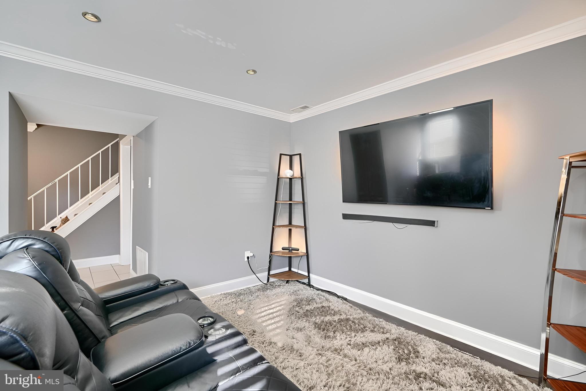 WILLOUGHBY WOODS - Residential