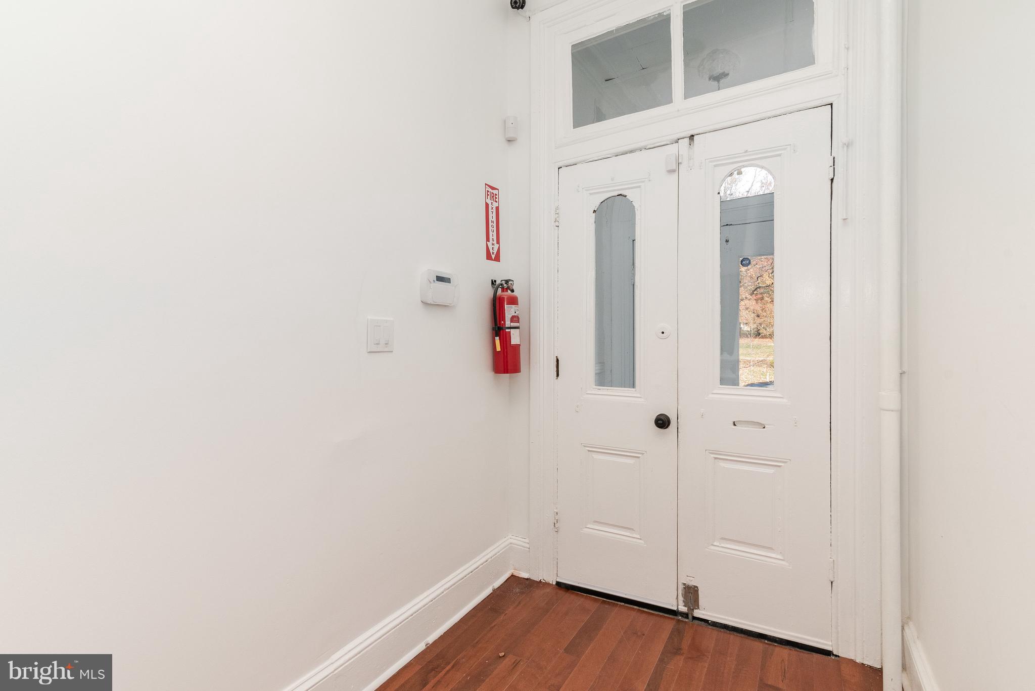 UNION SQUARE - Residential Lease