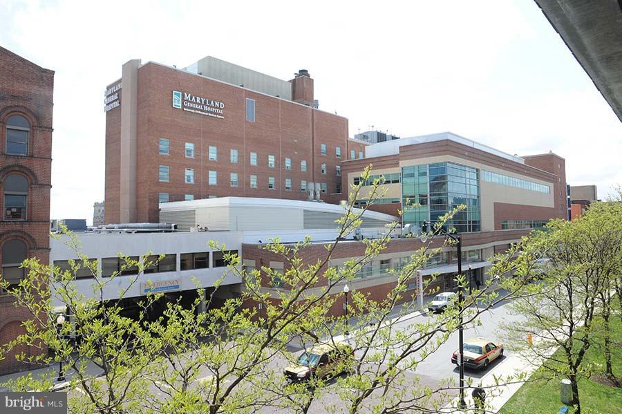 UNION SQUARE - Residential Lease