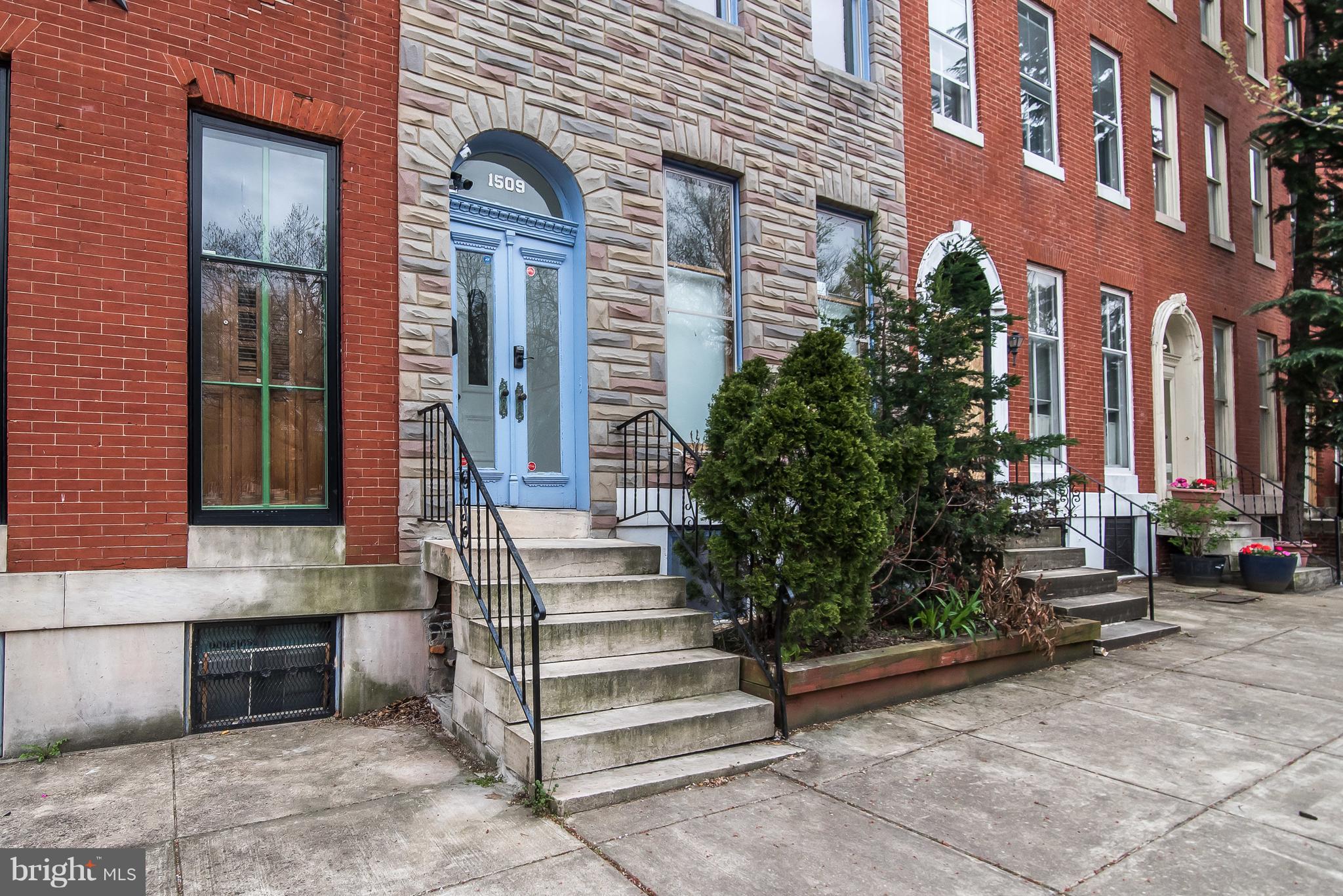 UNION SQUARE - Residential Lease