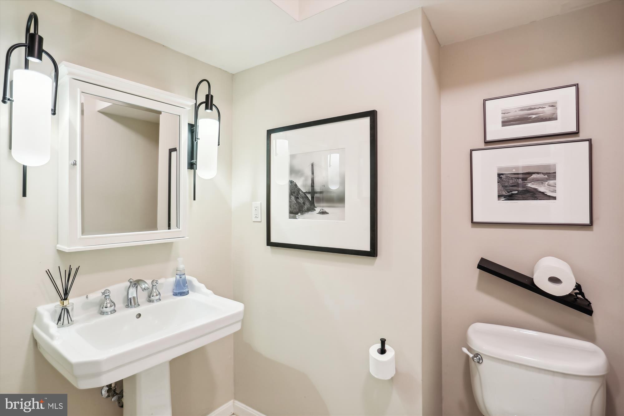 EAST GATE OF POTOMAC - Residential