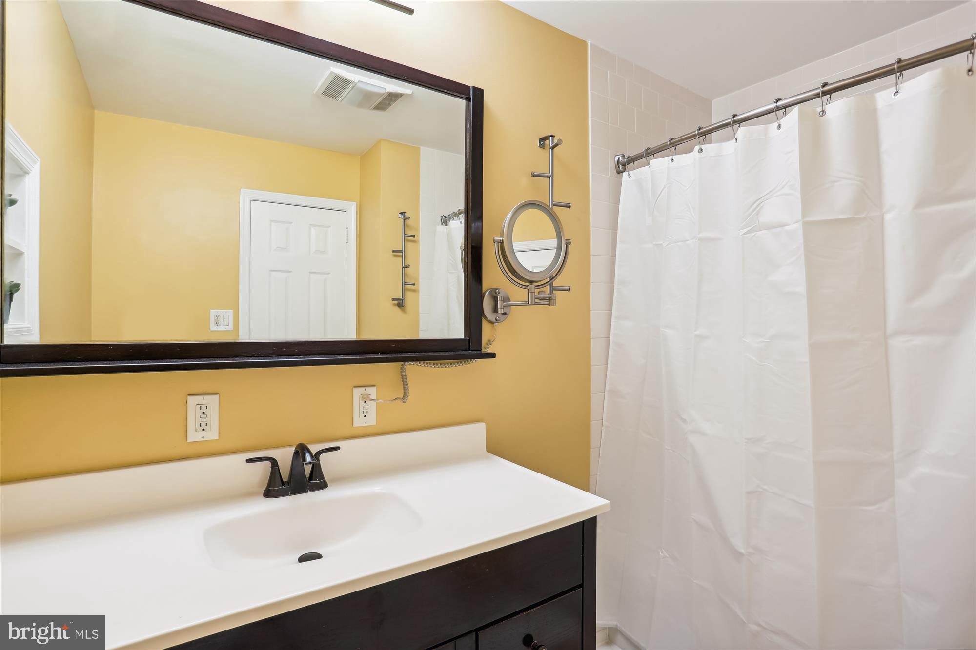 EAST GATE OF POTOMAC - Residential