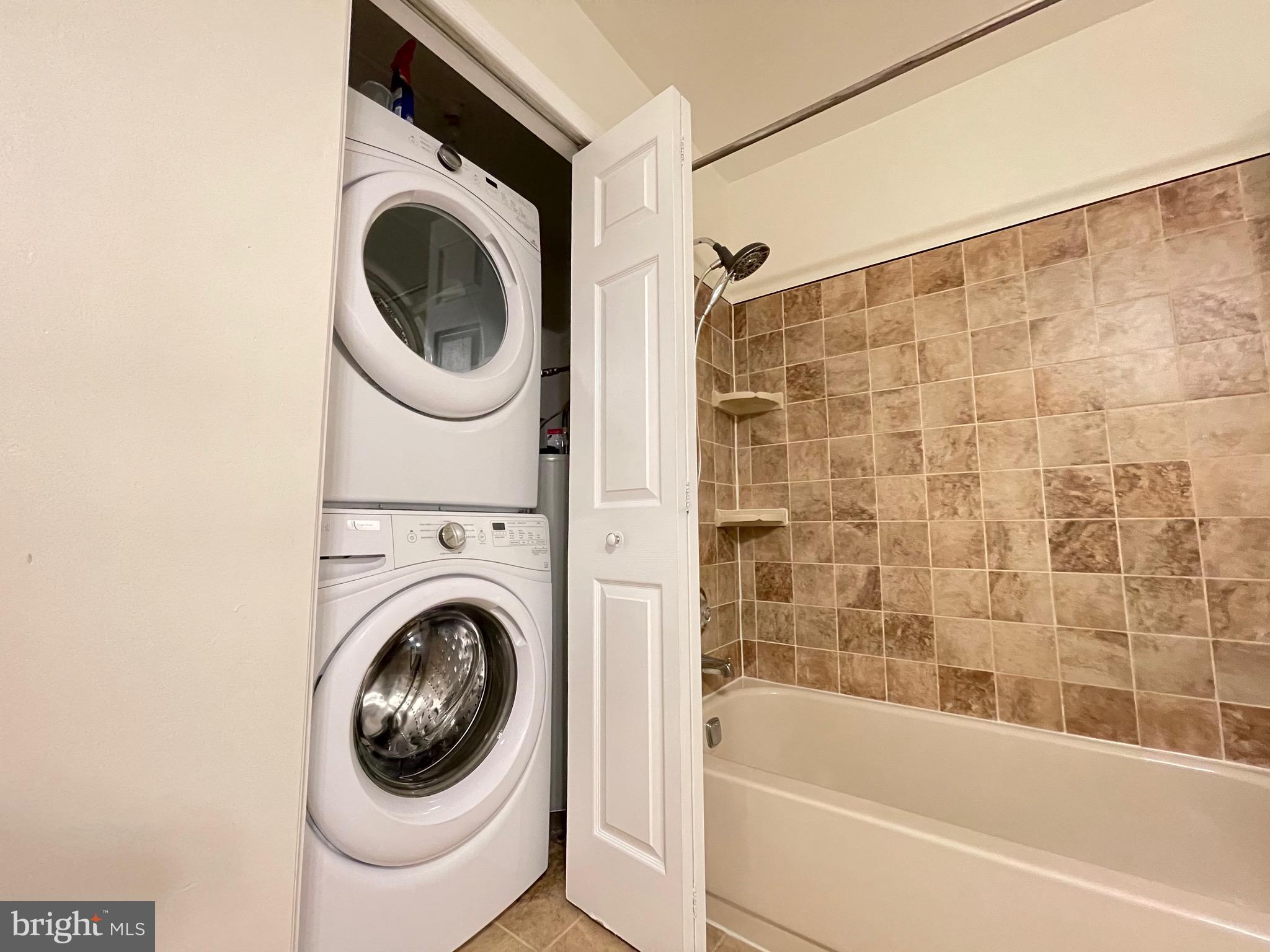 TAMERLANE - Residential Lease