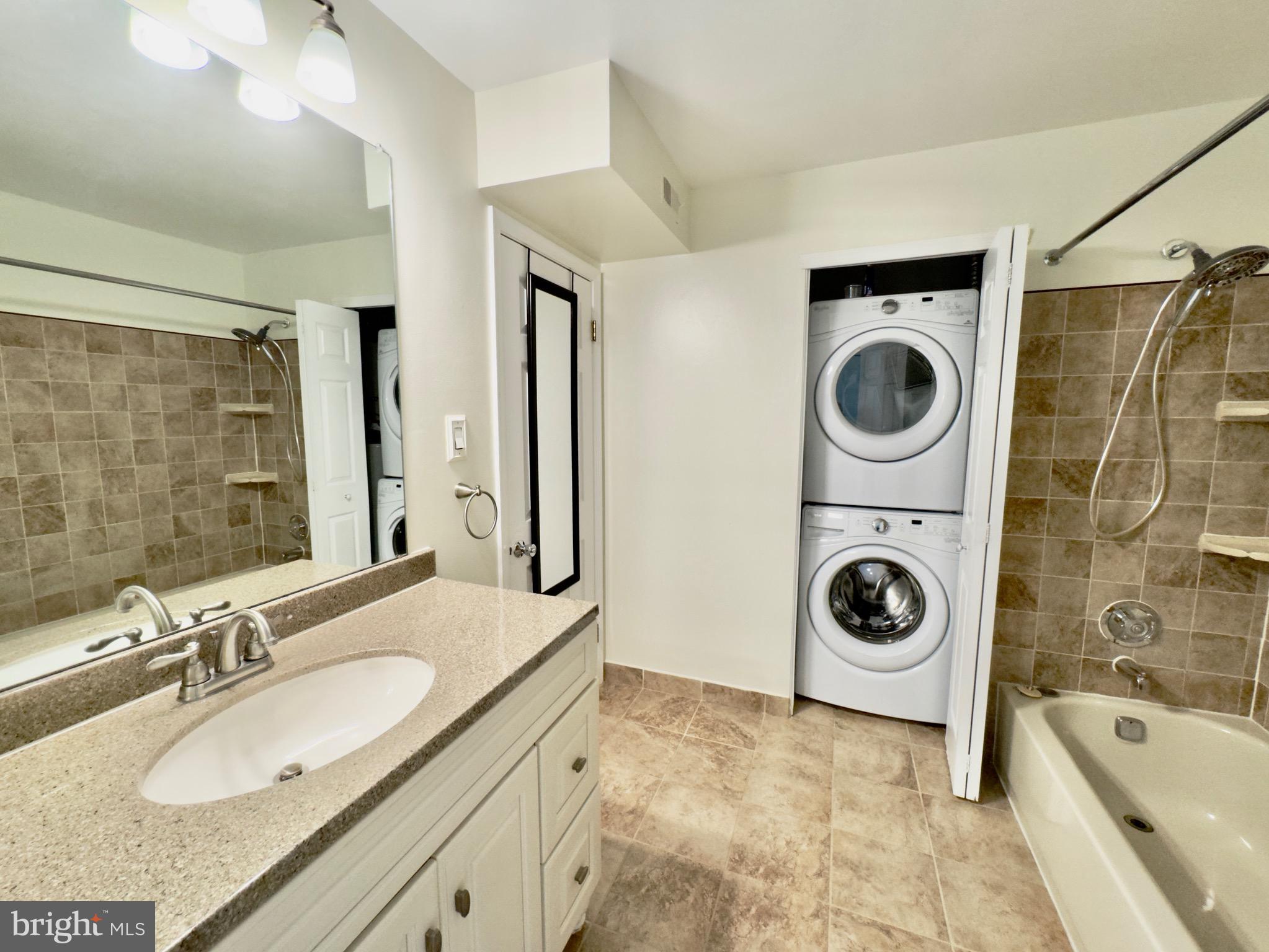 TAMERLANE - Residential Lease