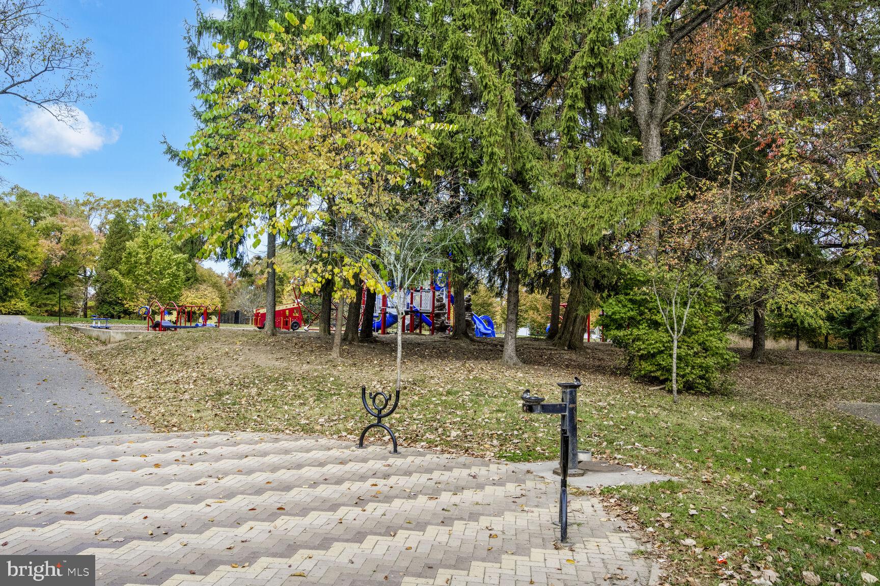 SOUTH FOUR CORNERS - Residential