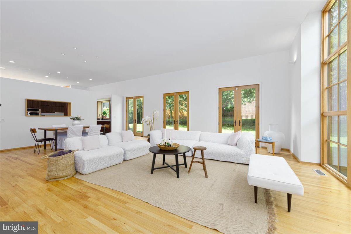 POPLAR HEIGHTS - Residential