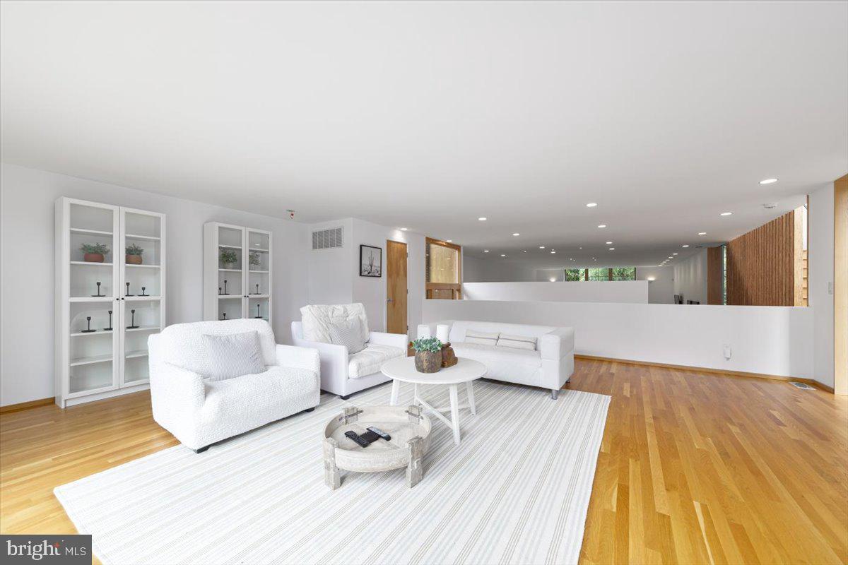 POPLAR HEIGHTS - Residential