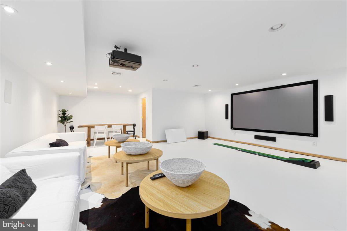 POPLAR HEIGHTS - Residential