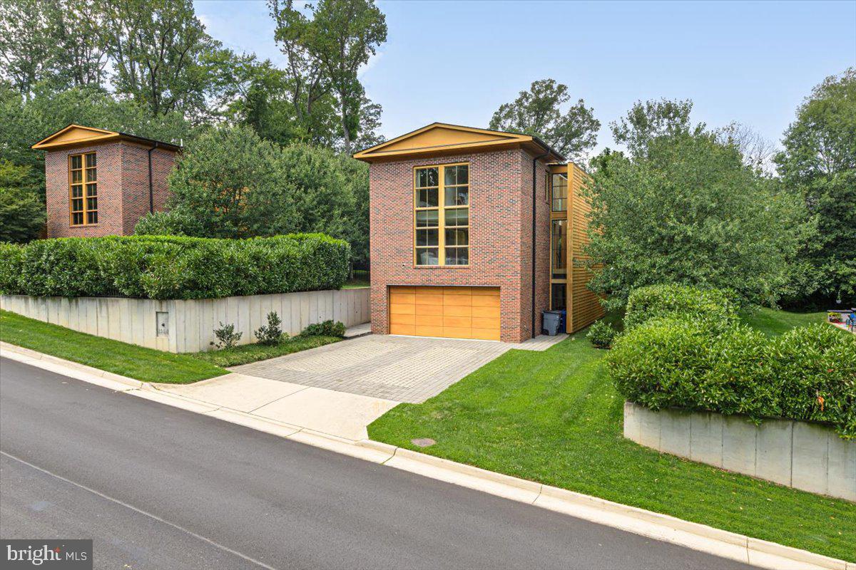 POPLAR HEIGHTS - Residential