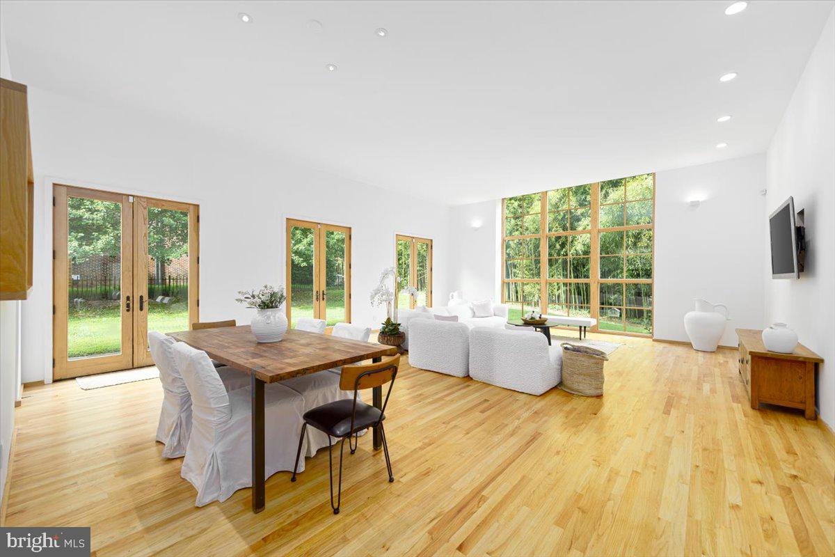 POPLAR HEIGHTS - Residential