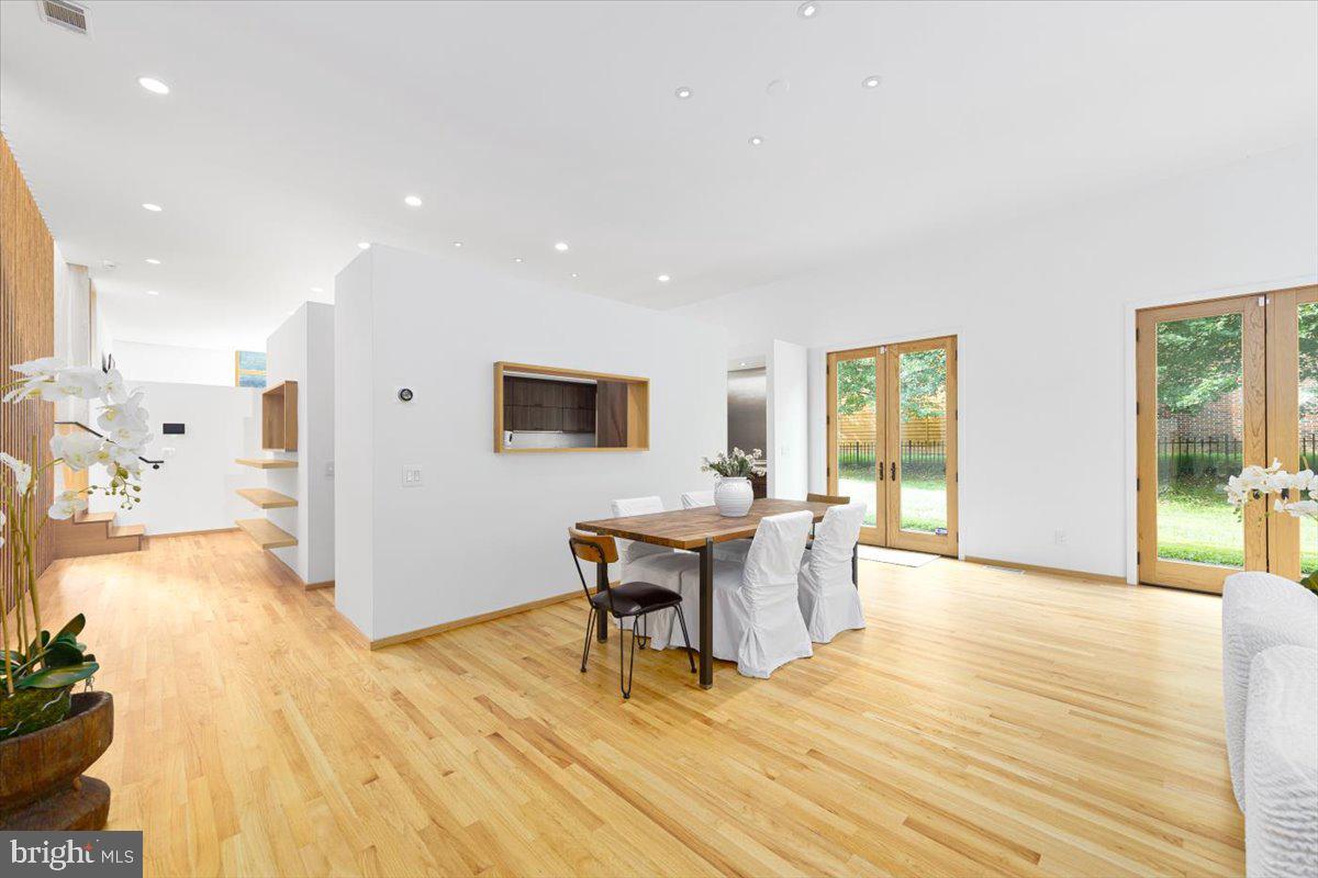 POPLAR HEIGHTS - Residential