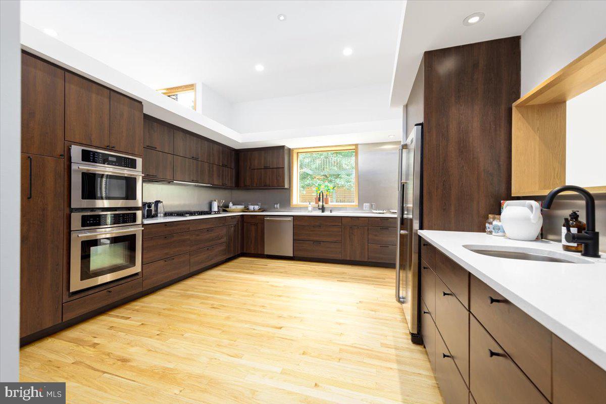 POPLAR HEIGHTS - Residential