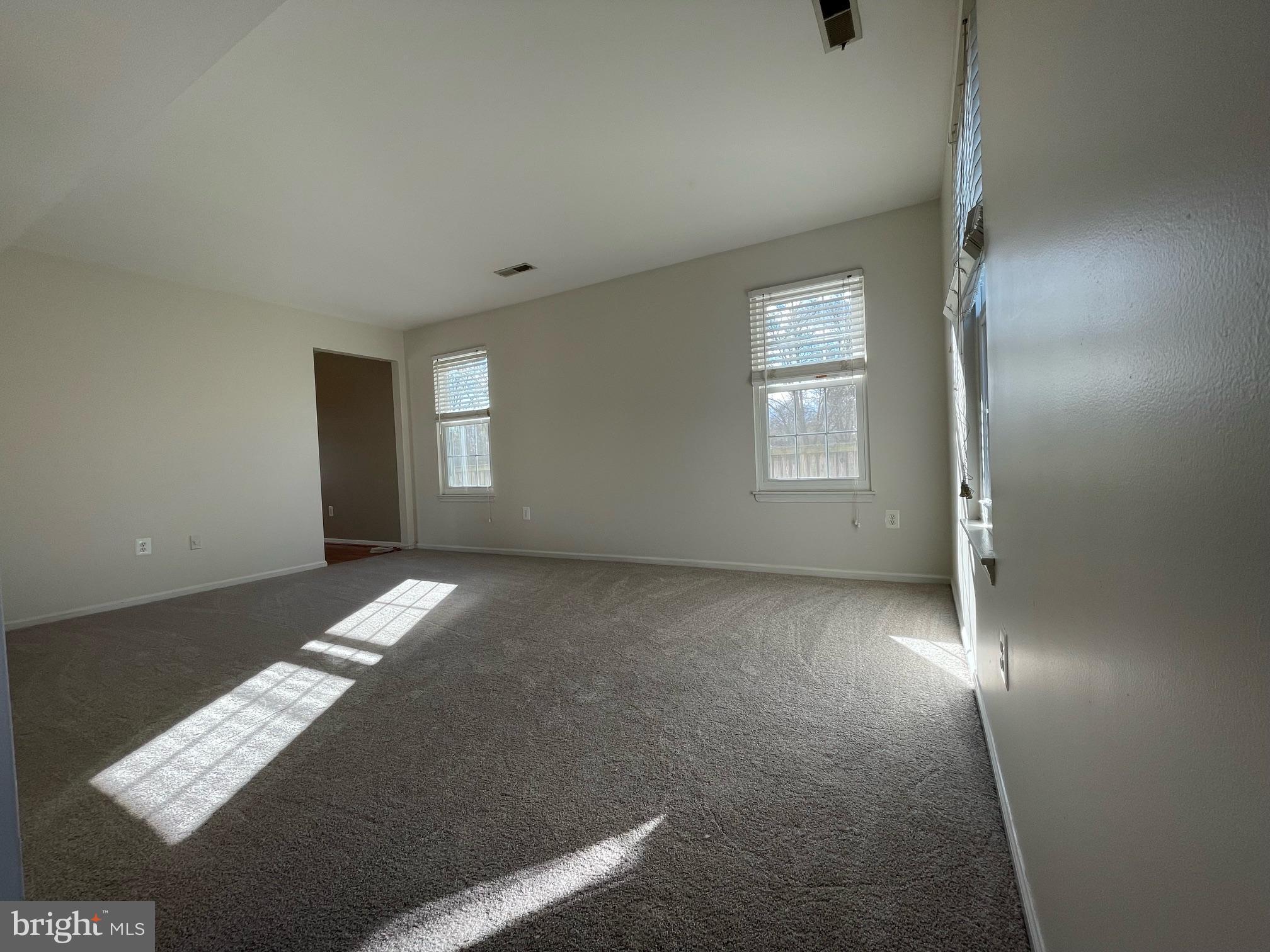 CROFTON VILLAGE - Residential Lease