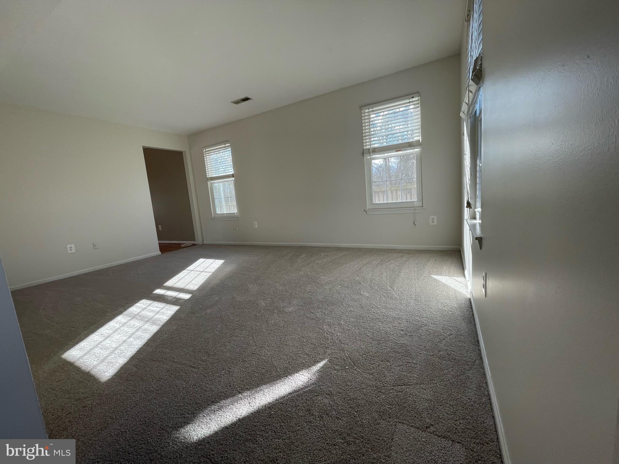 CROFTON VILLAGE - Residential Lease