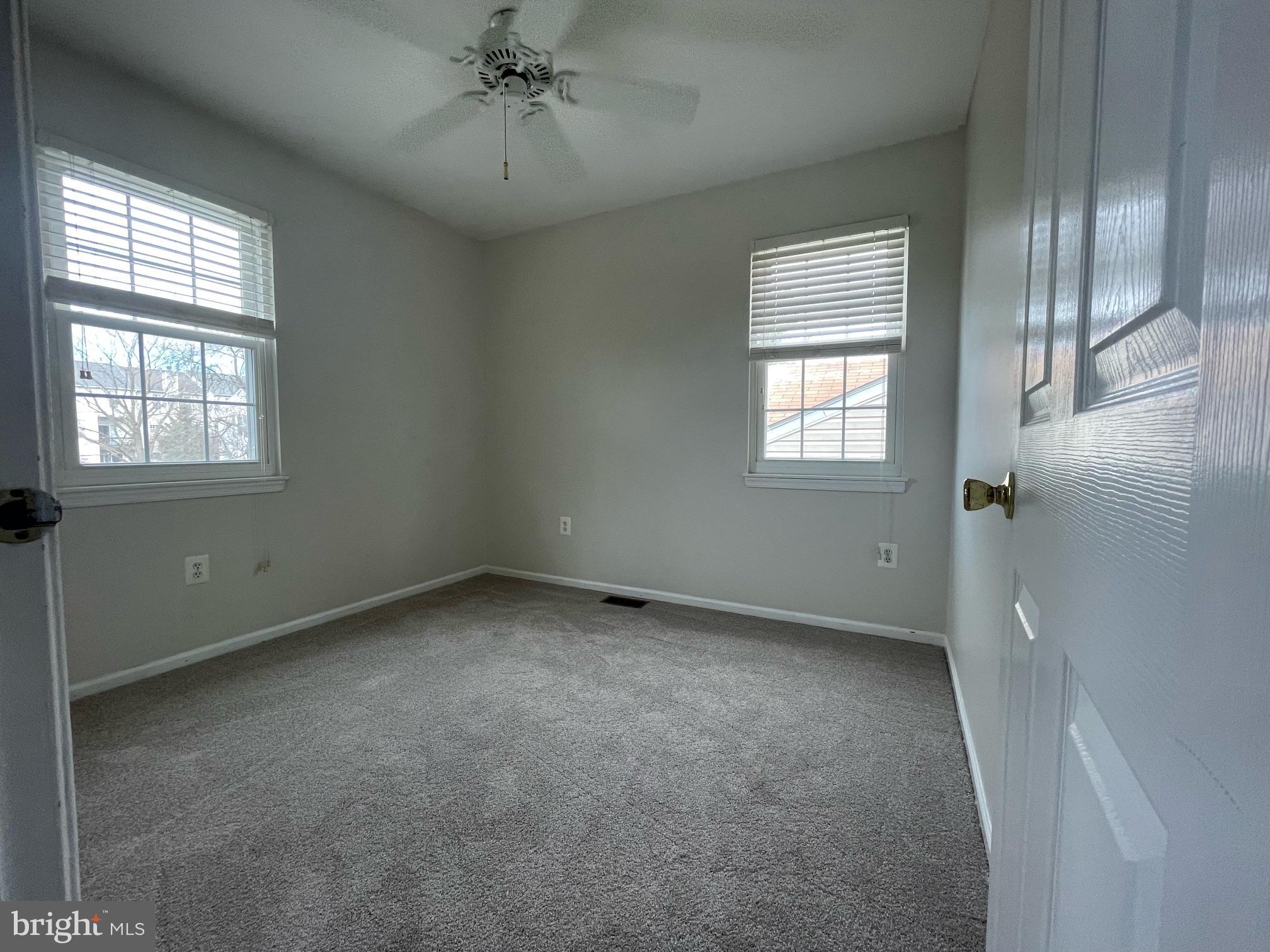 CROFTON VILLAGE - Residential Lease