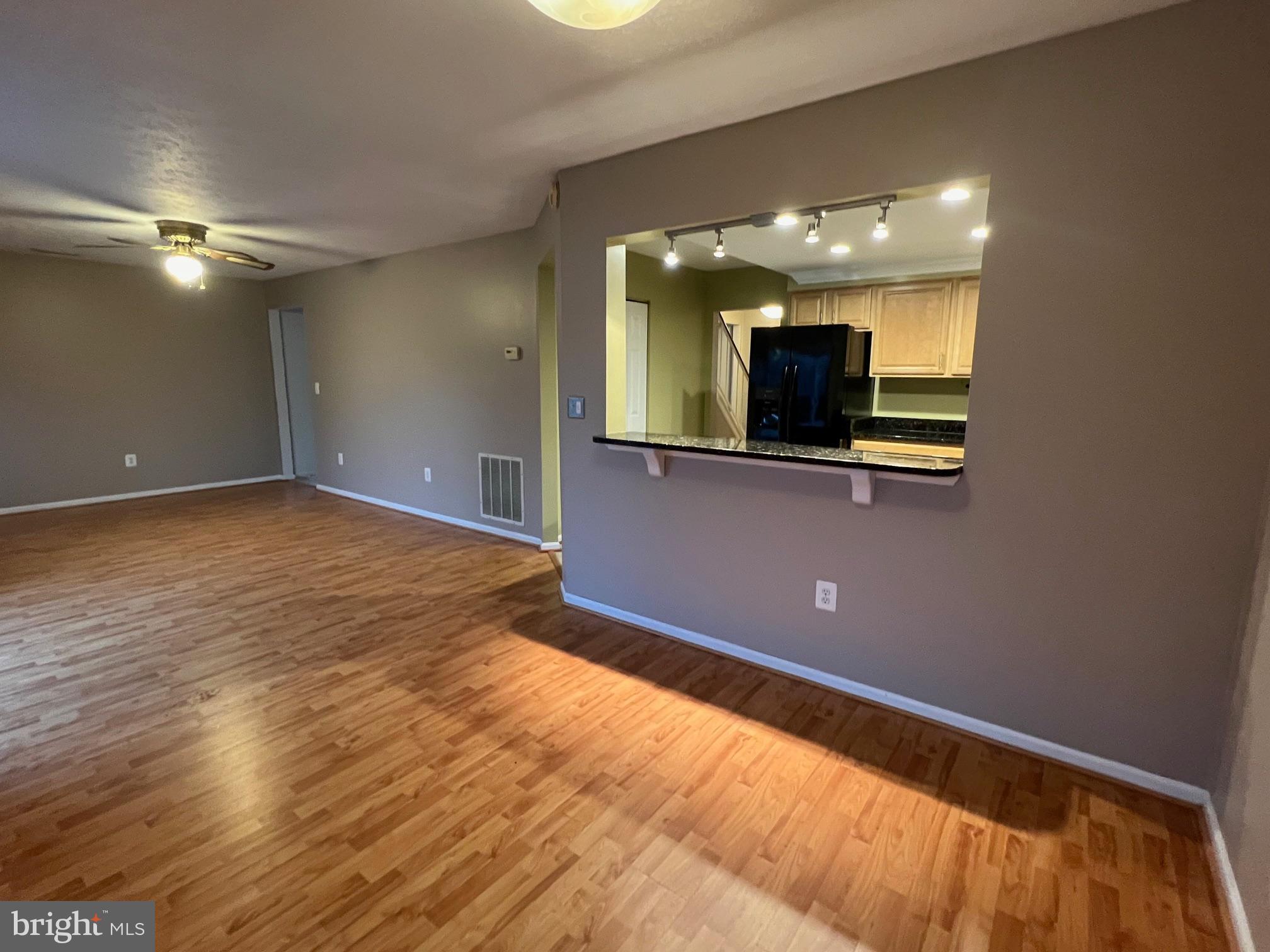 CROFTON VILLAGE - Residential Lease