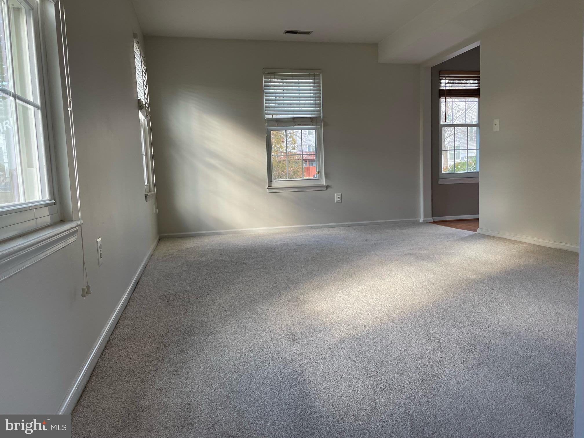 CROFTON VILLAGE - Residential Lease