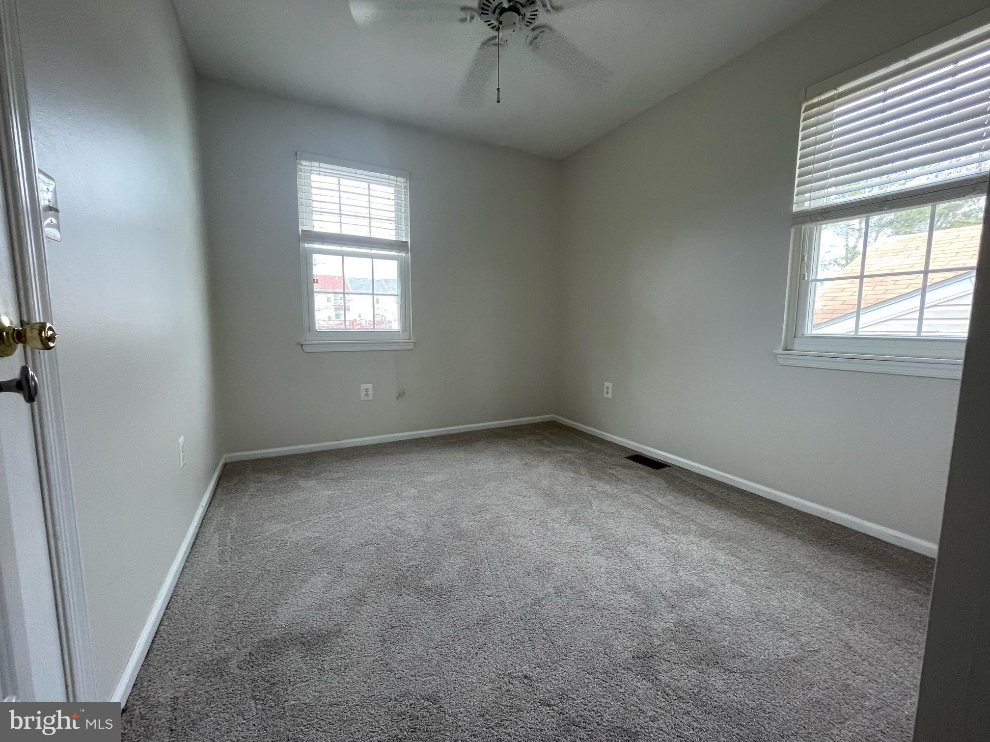 CROFTON VILLAGE - Residential Lease