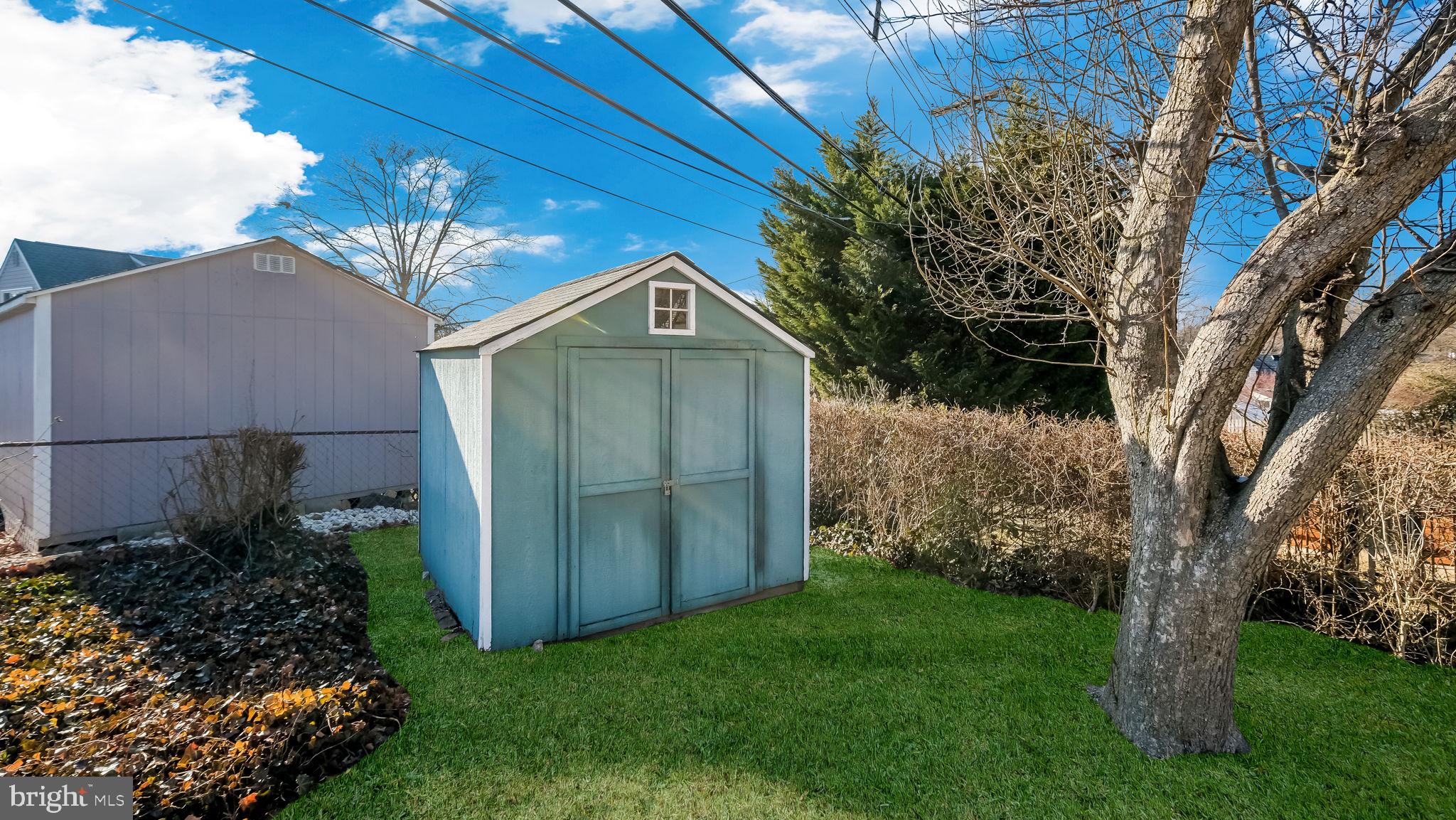 QUINCY HOLLOW - Residential