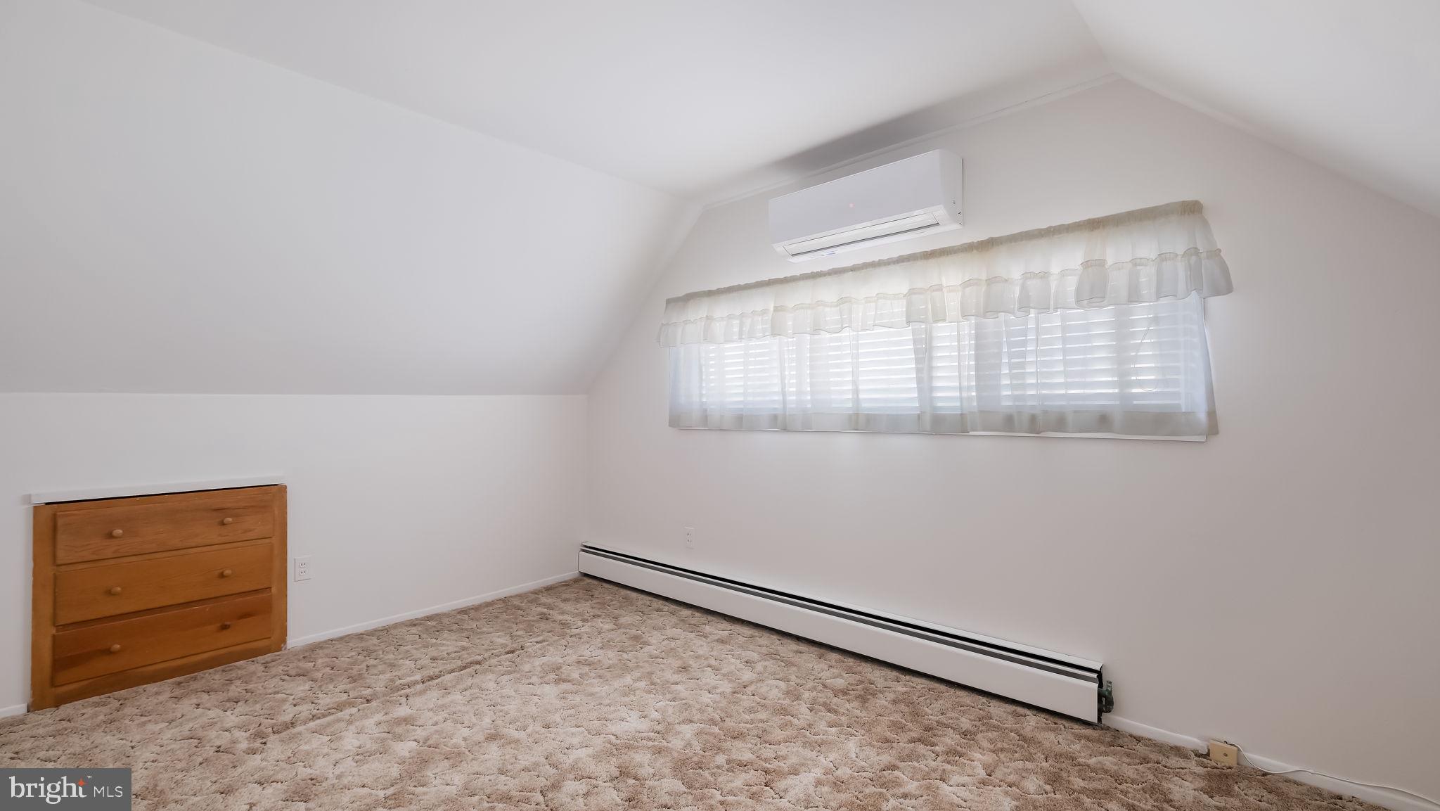 QUINCY HOLLOW - Residential