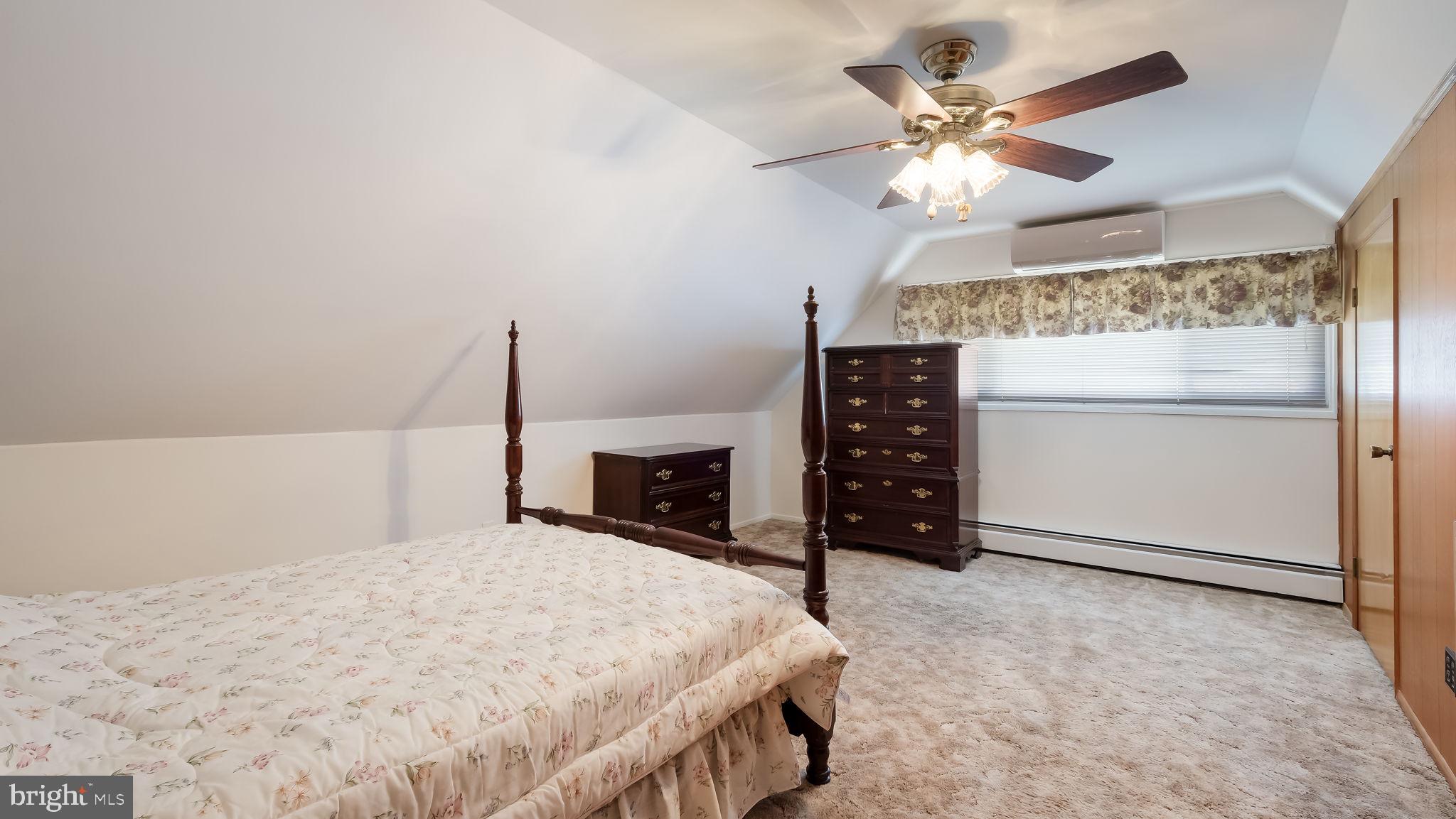 QUINCY HOLLOW - Residential