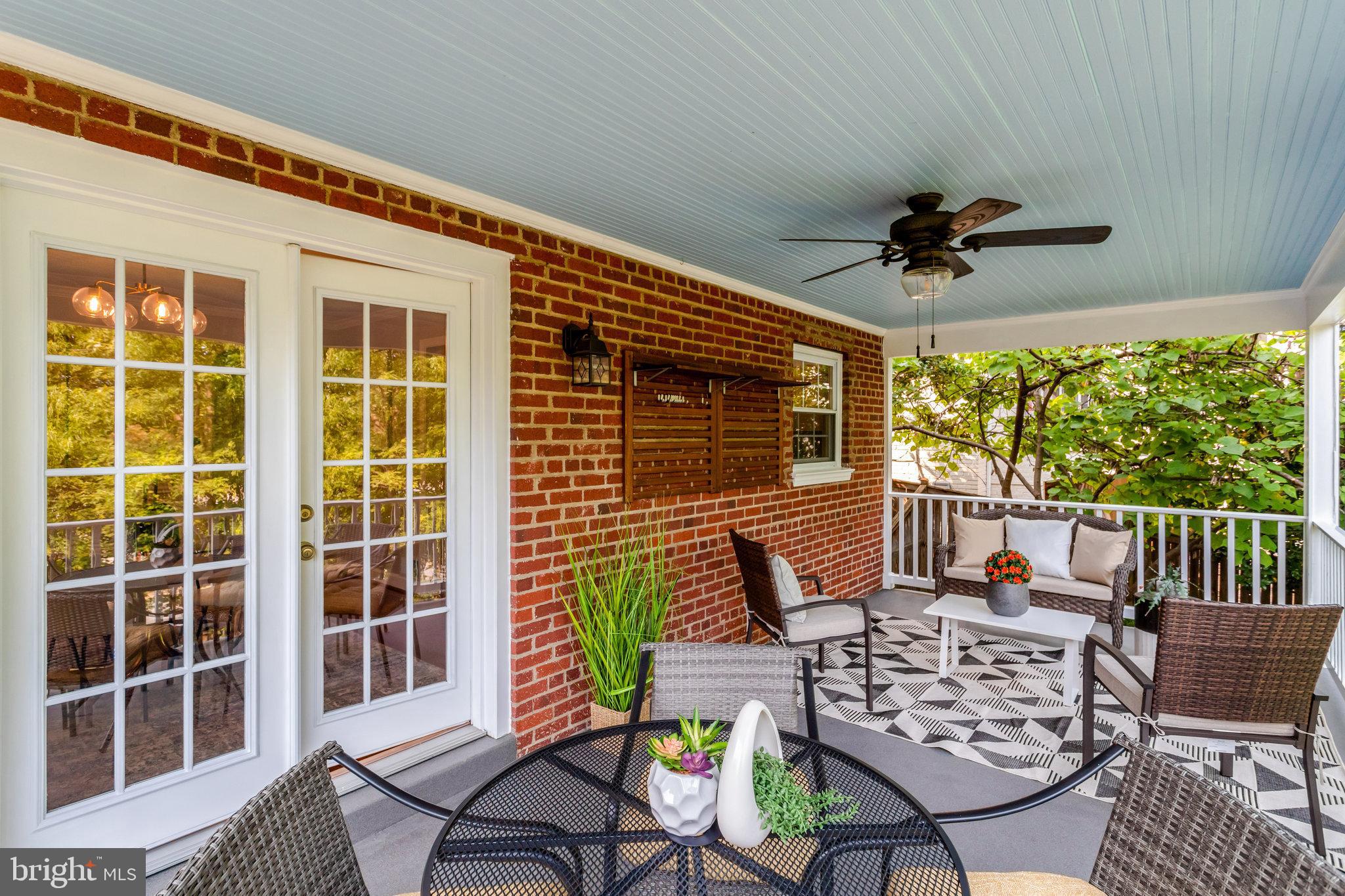 BEVERLY HILLS - Residential