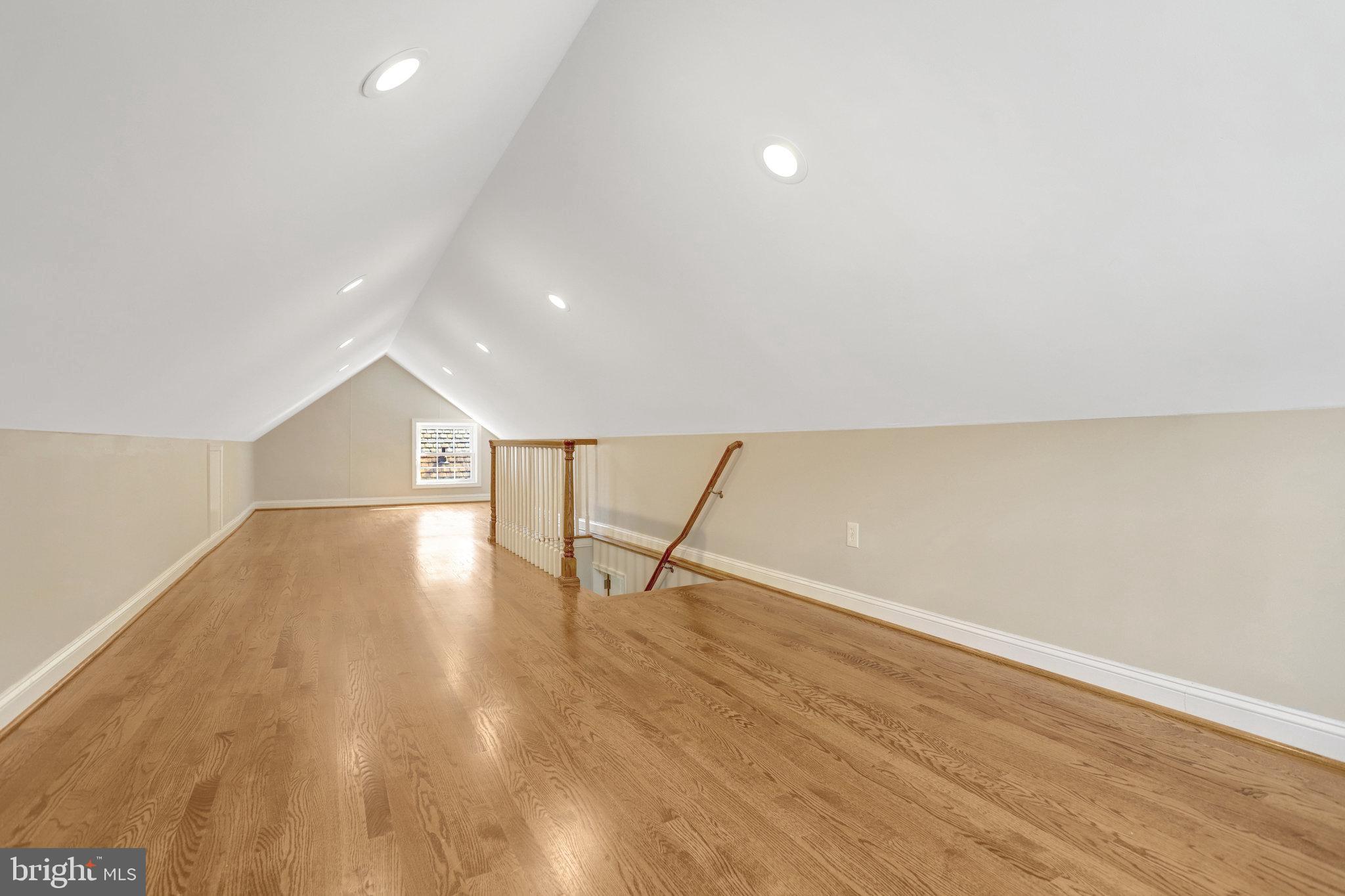 BEVERLY HILLS - Residential