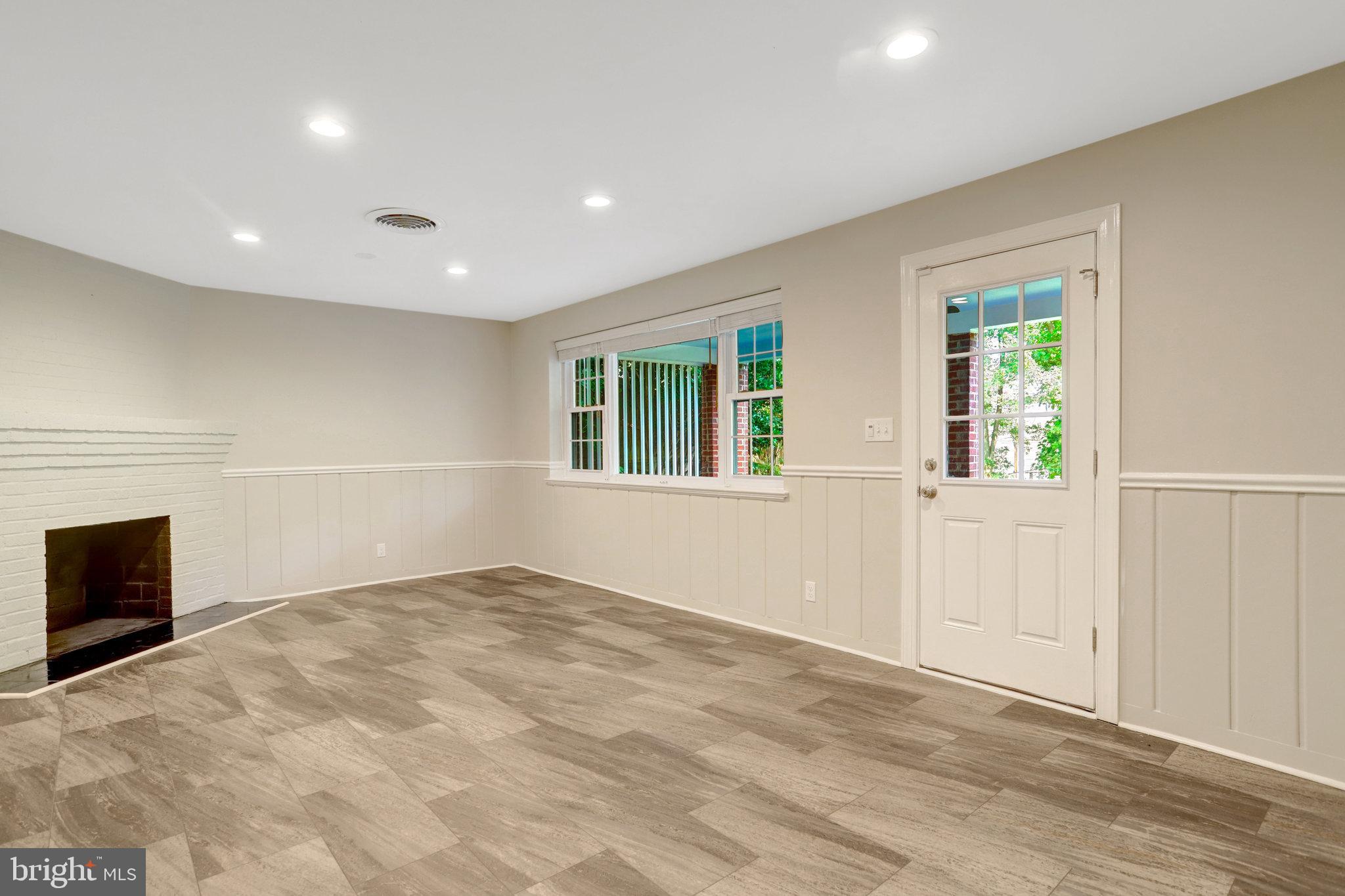 BEVERLY HILLS - Residential