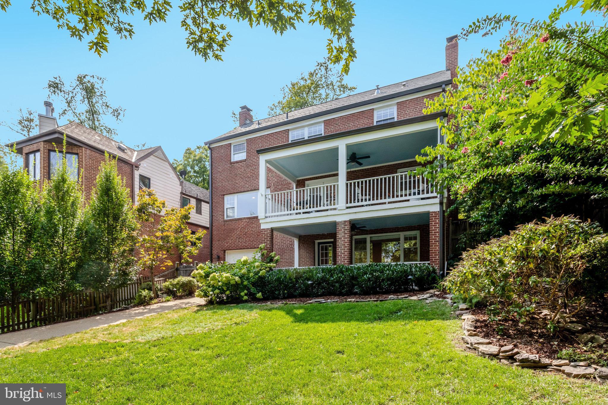 BEVERLY HILLS - Residential