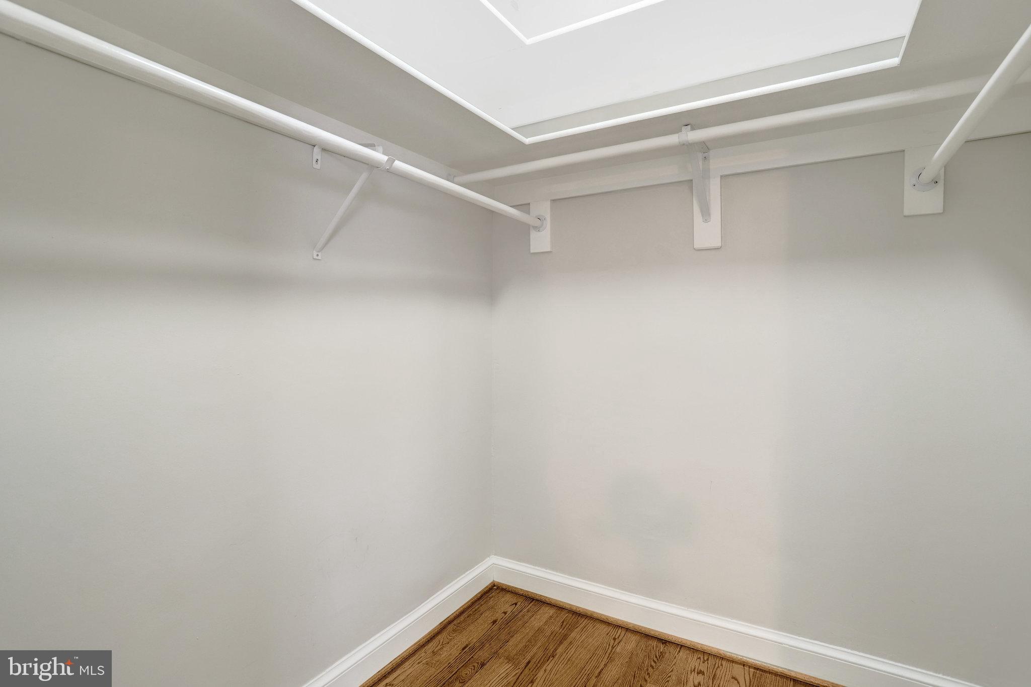 BEVERLY HILLS - Residential