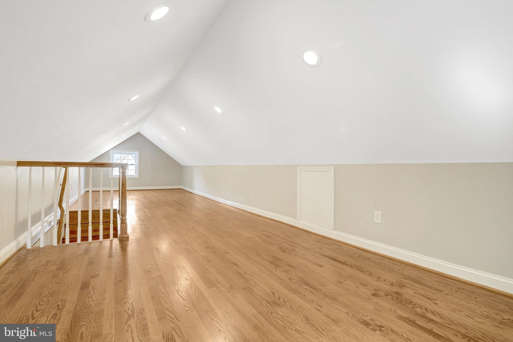 BEVERLY HILLS - Residential