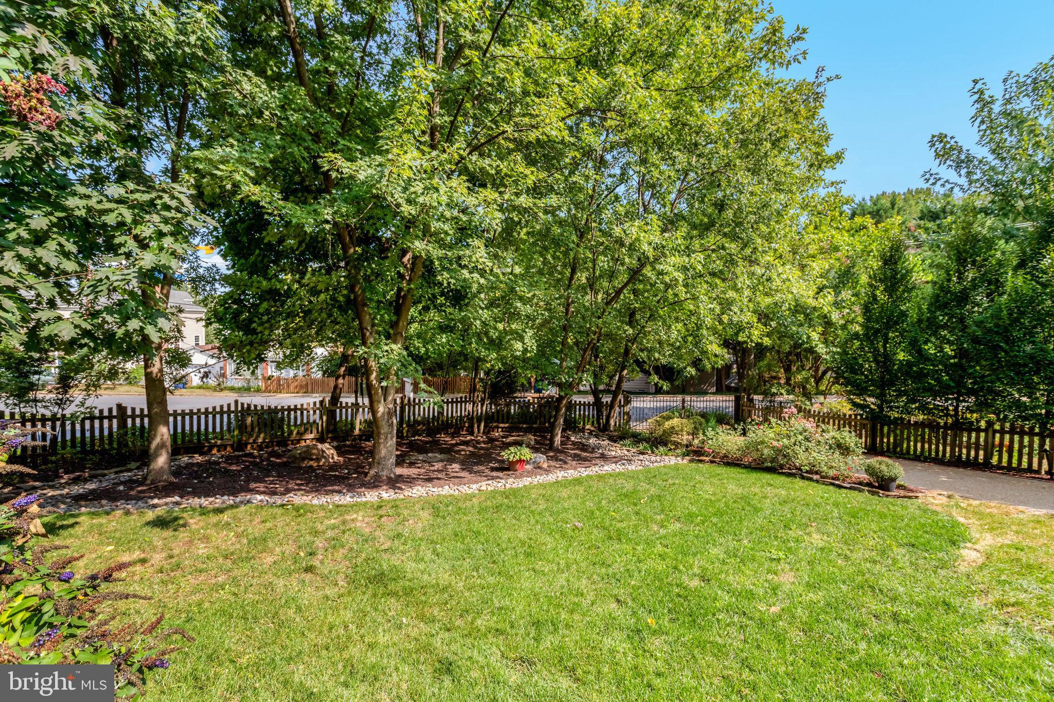 BEVERLY HILLS - Residential