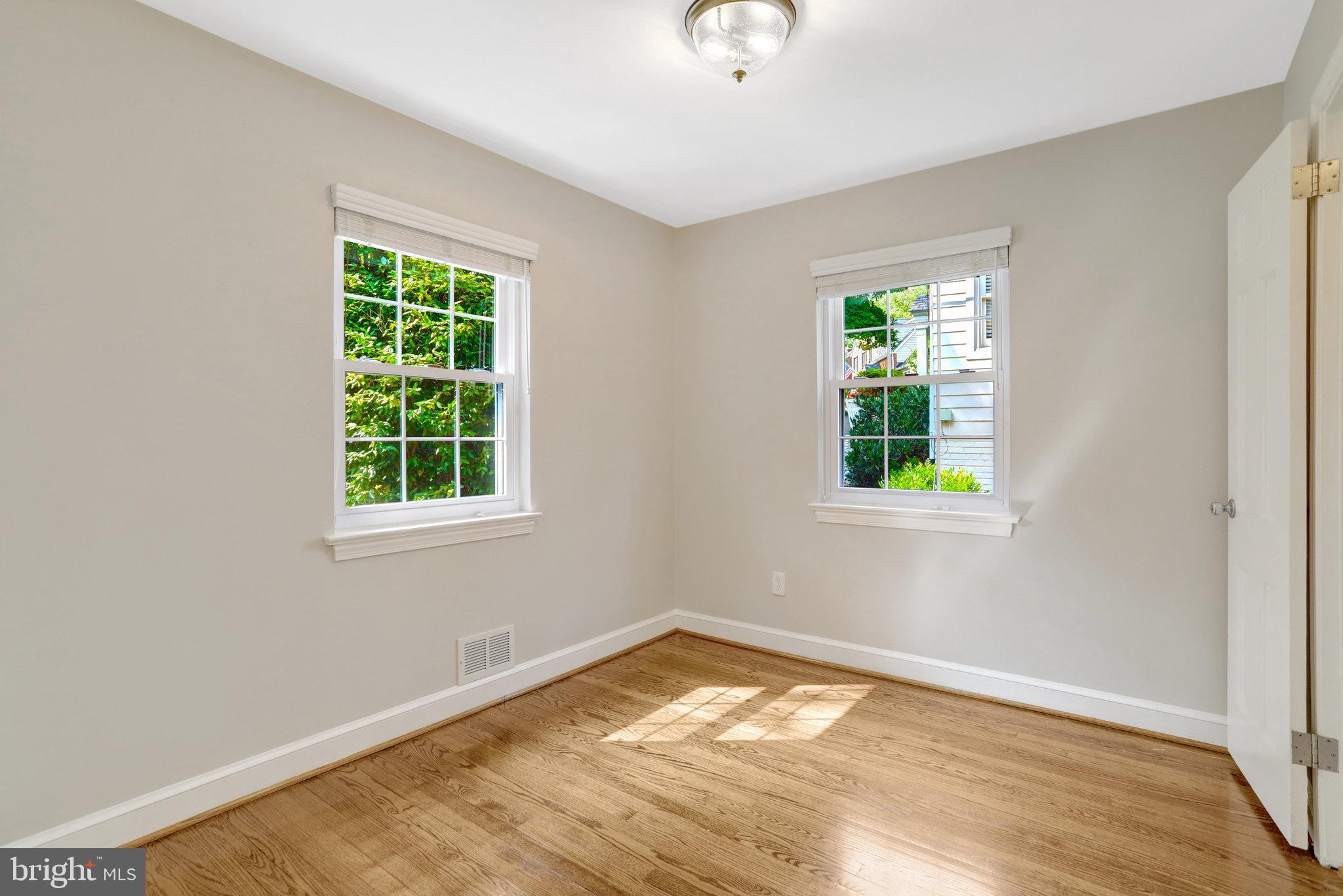 BEVERLY HILLS - Residential