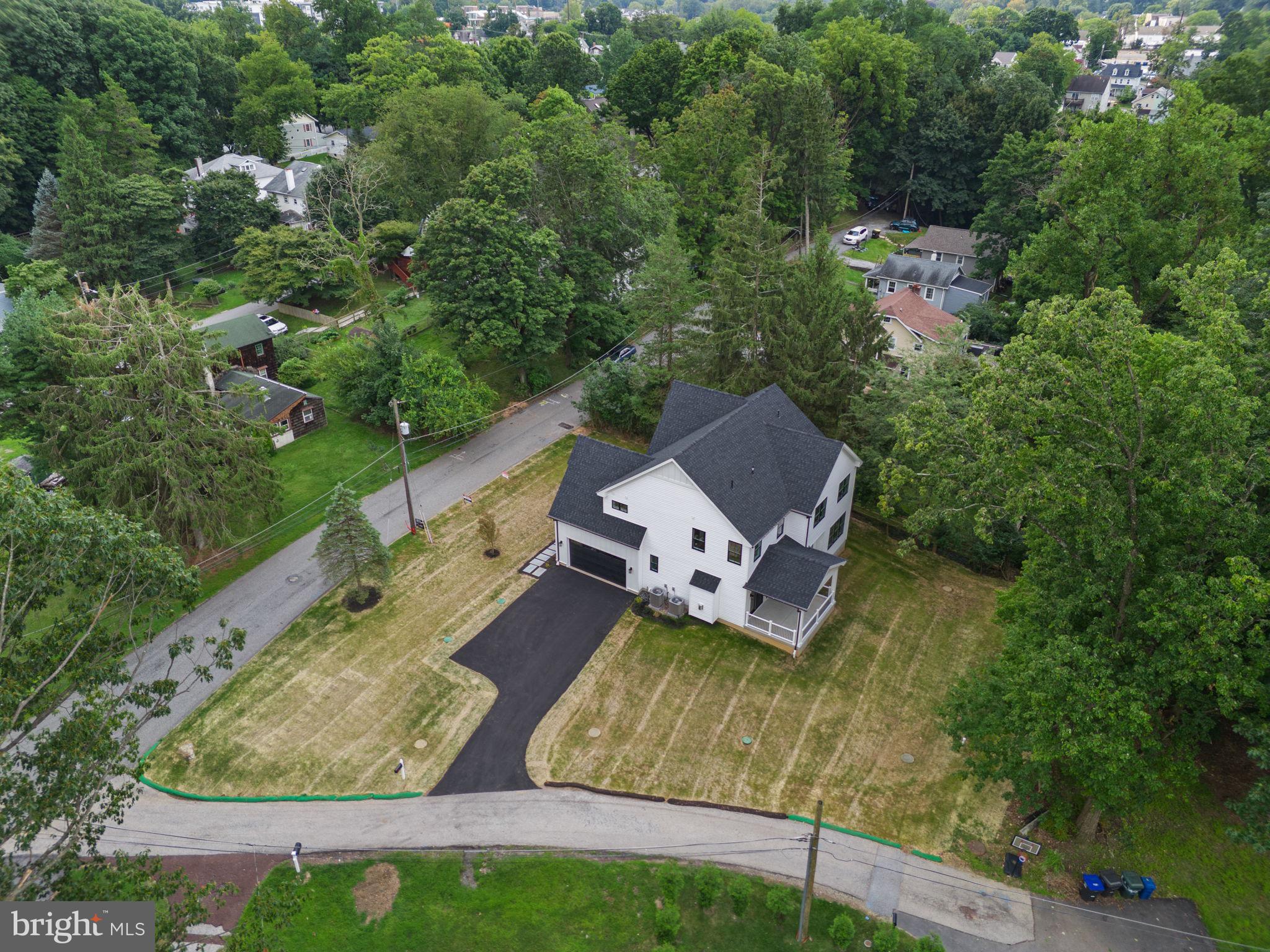3 WHITWORTH AVENUE