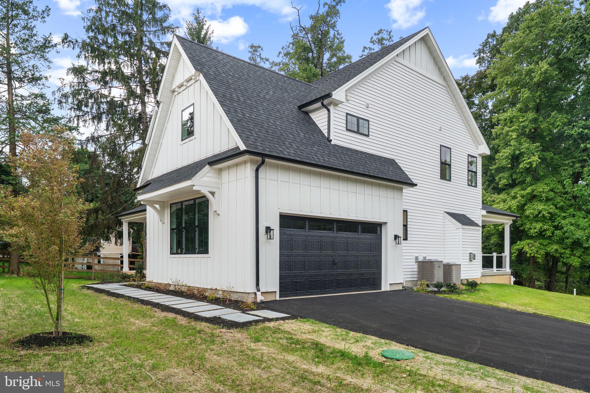3 WHITWORTH AVENUE