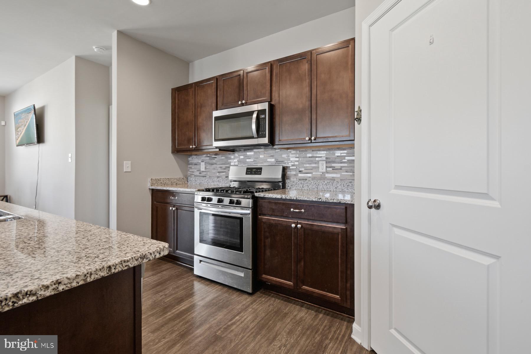 415 TWIN CREEKS DRIVE