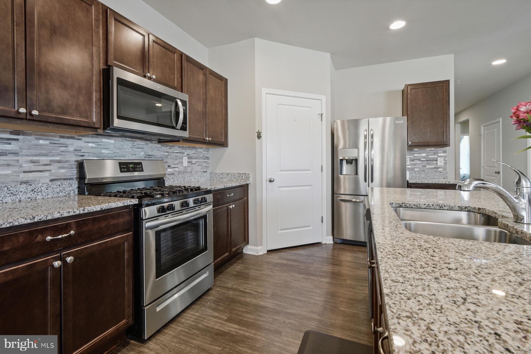 415 TWIN CREEKS DRIVE