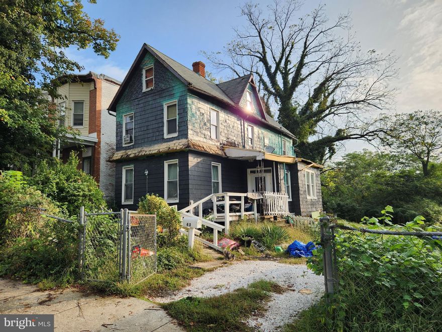 ONLINE AUCTION: Bidding begins 11/5 @ 10:00 AM. Bidding ends 11/7 @ 12:10 PM. List Price is Suggested Opening Bid. 3 Story Detached Home located in the Irvington area of Baltimore City. Residents can enjoy the nearby attractions such as the Ascension St. Agnes Hospital, Wilkens Plaza Shopping Center, & University of Maryland Baltimore County. Property is Owner Occupied and will be delivered Vacant. Easy Access to Major Traffic Artery Frederick Ave. Deposit: $15,000.