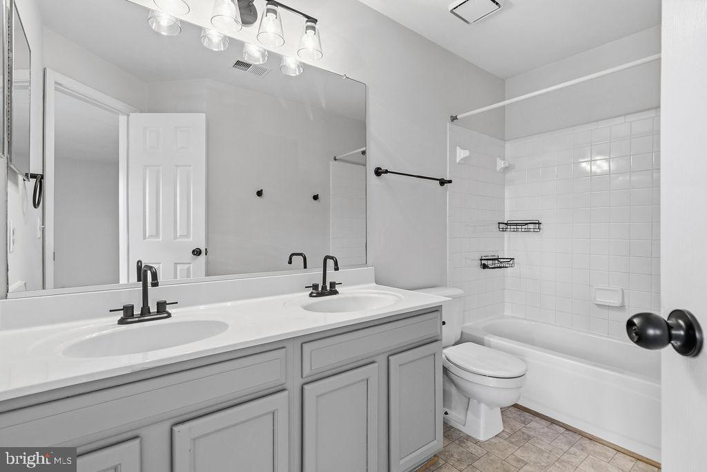 CEDARS OF WARRENTON - Residential