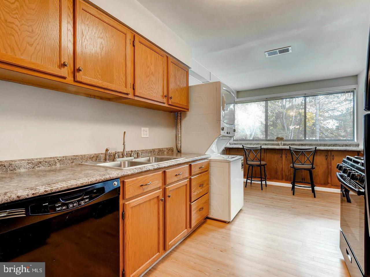 BRIGHT OAKS - Residential