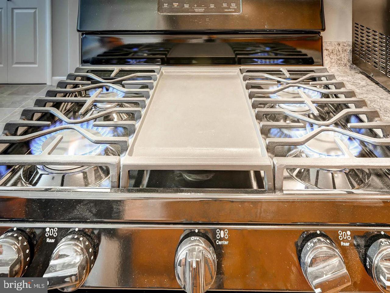 BRIGHT OAKS - Residential