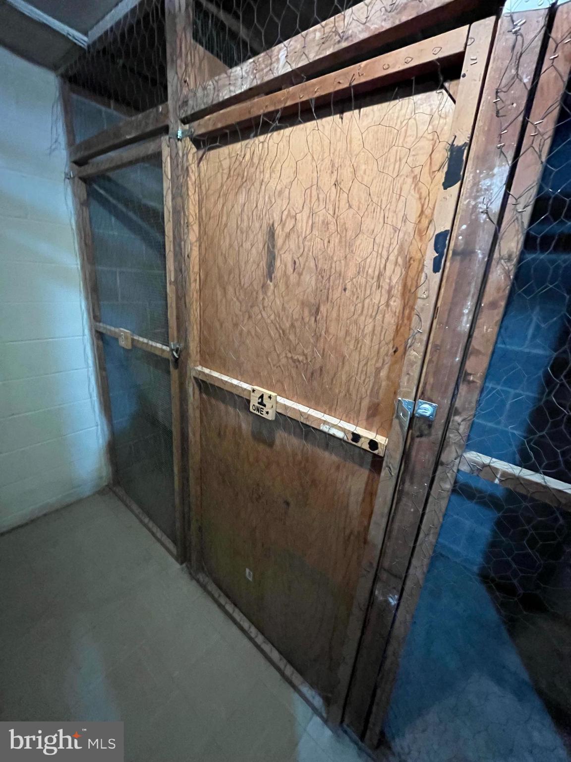 COUNTRY CLUB GREEN - Residential