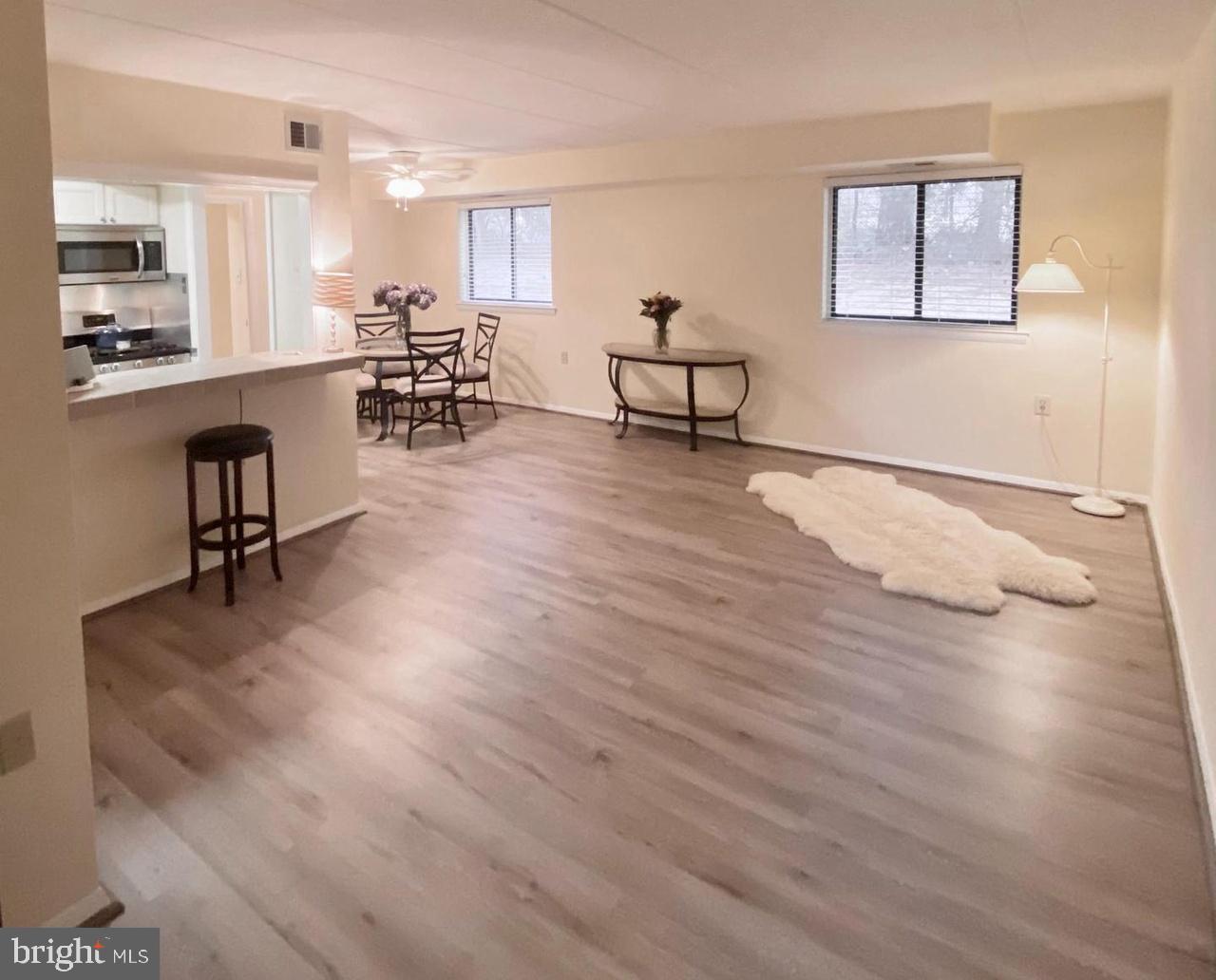 COUNTRY CLUB GREEN - Residential