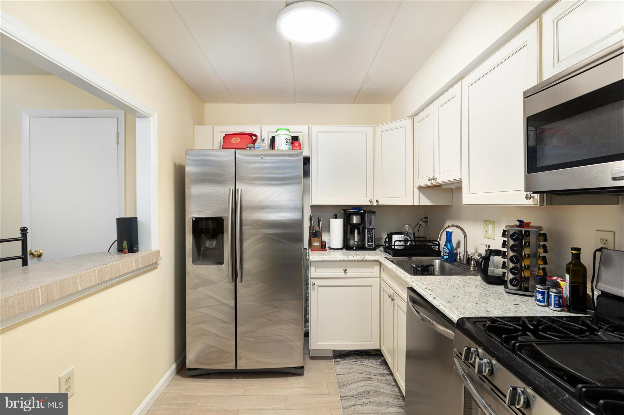 COUNTRY CLUB GREEN - Residential