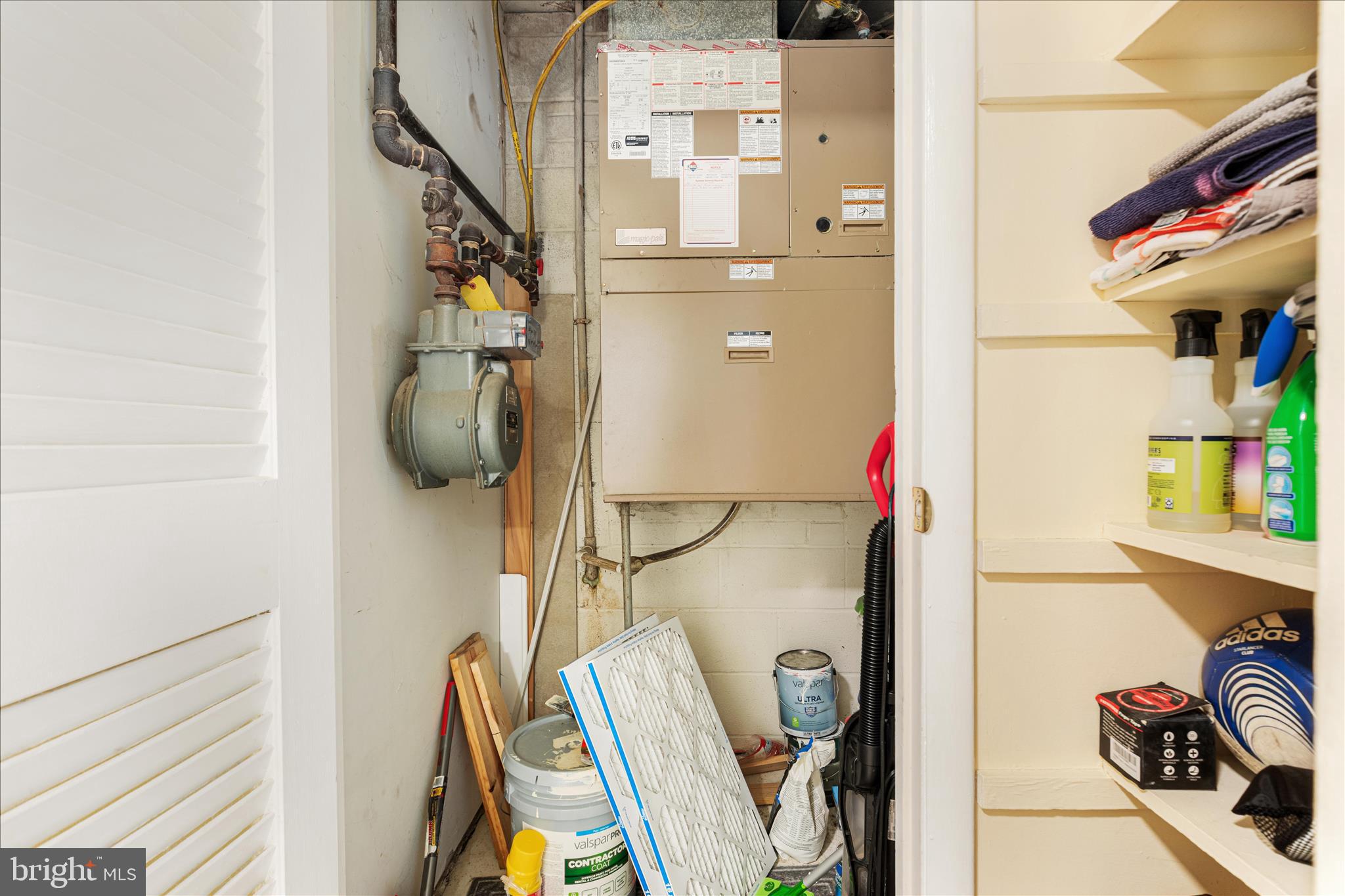 COUNTRY CLUB GREEN - Residential