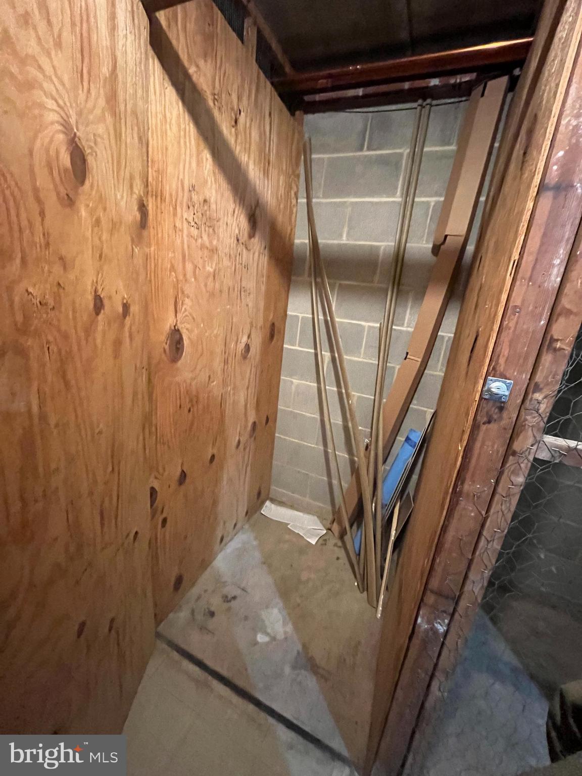 COUNTRY CLUB GREEN - Residential