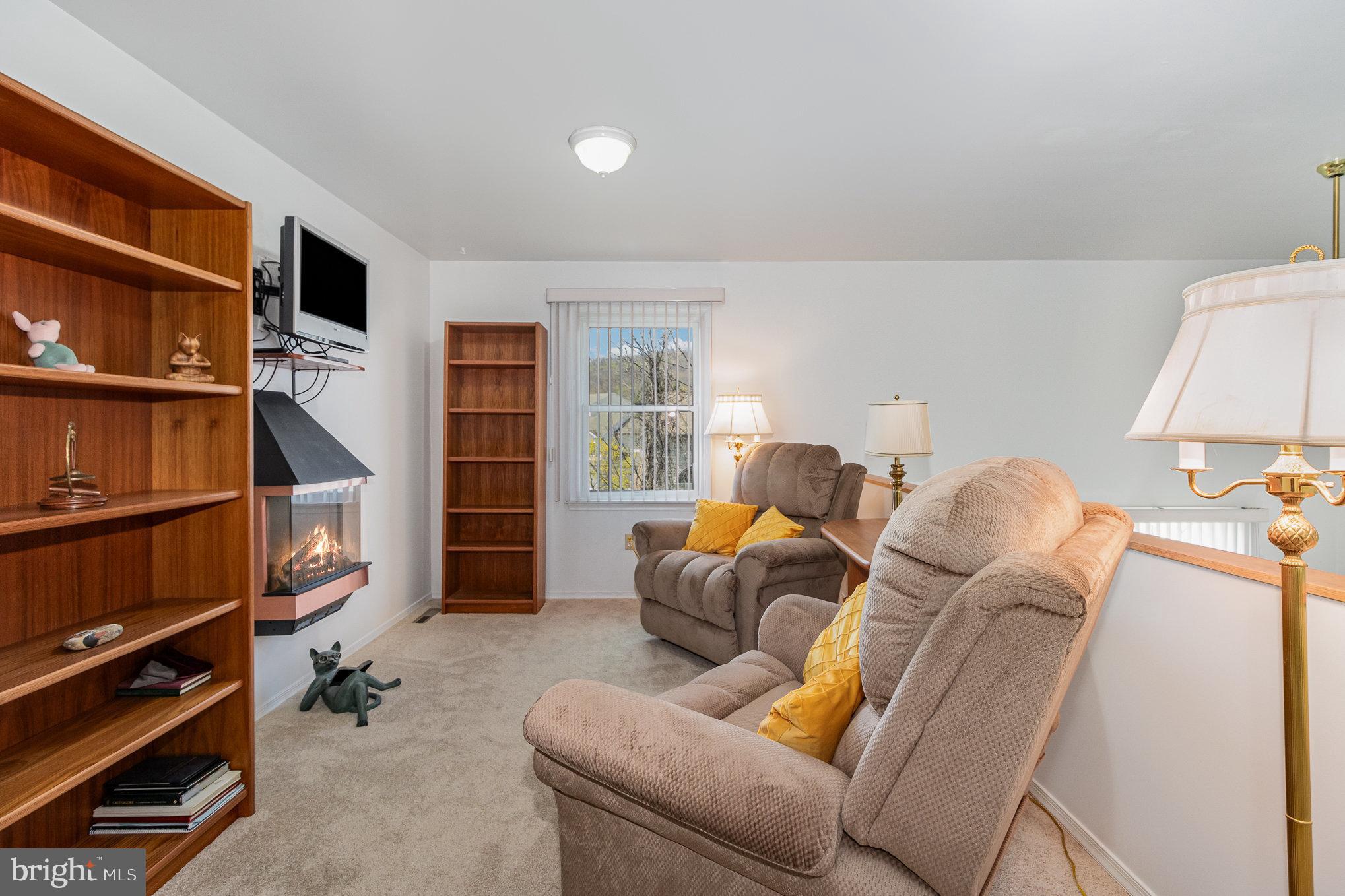 NORTHWOODS CROSSING - Residential