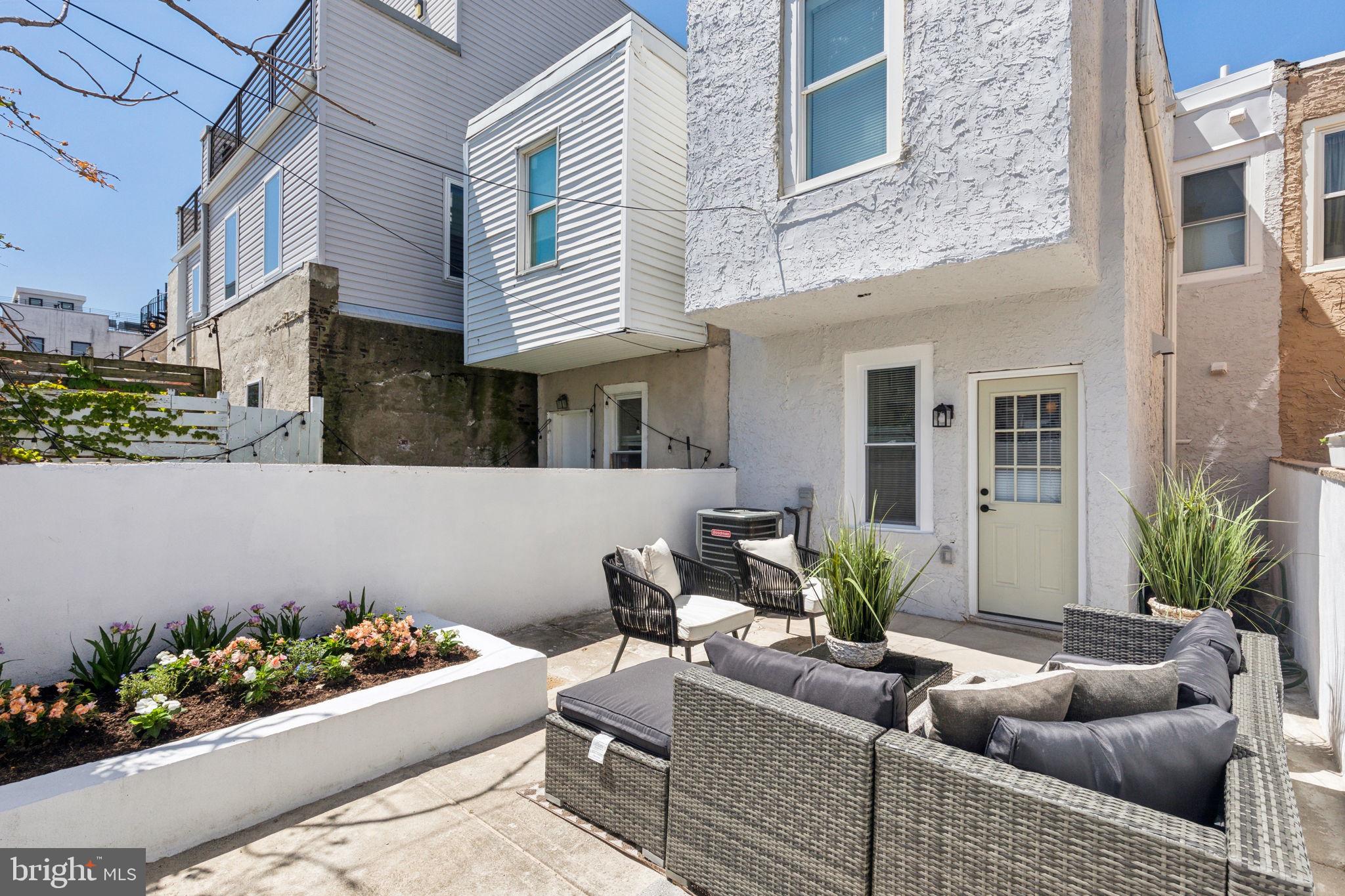 POINT BREEZE - Residential