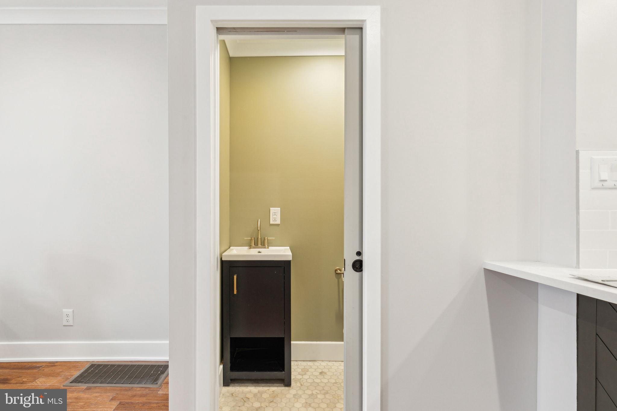 POINT BREEZE - Residential