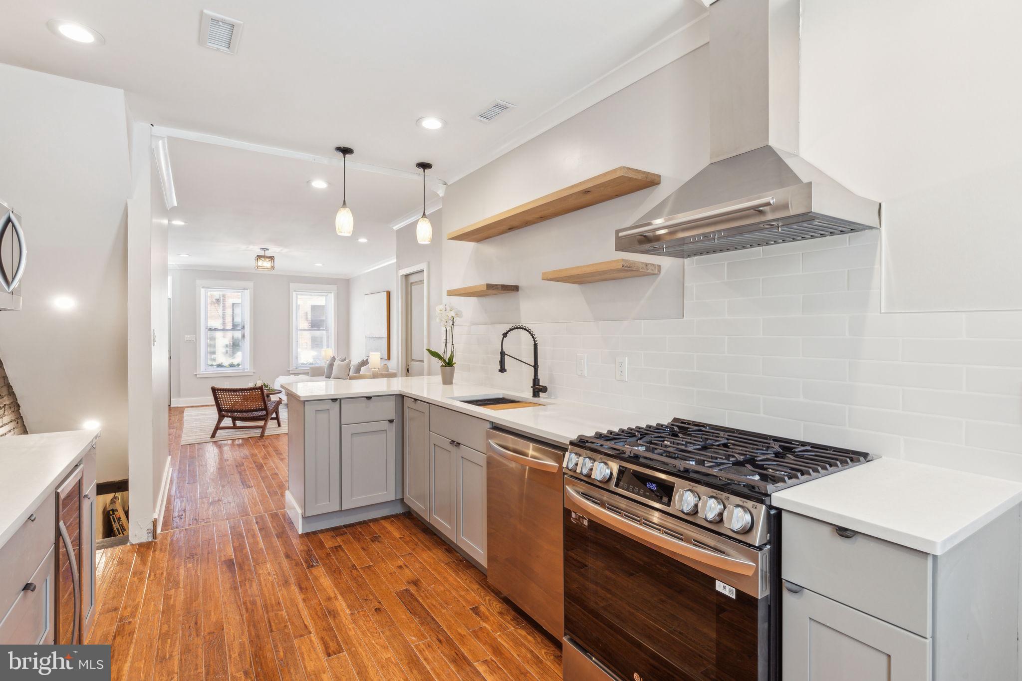 POINT BREEZE - Residential